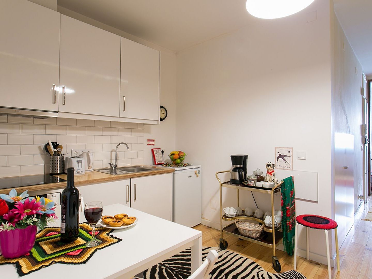 Joivy Inviting Flat Next To Bica Elevator Lissabon