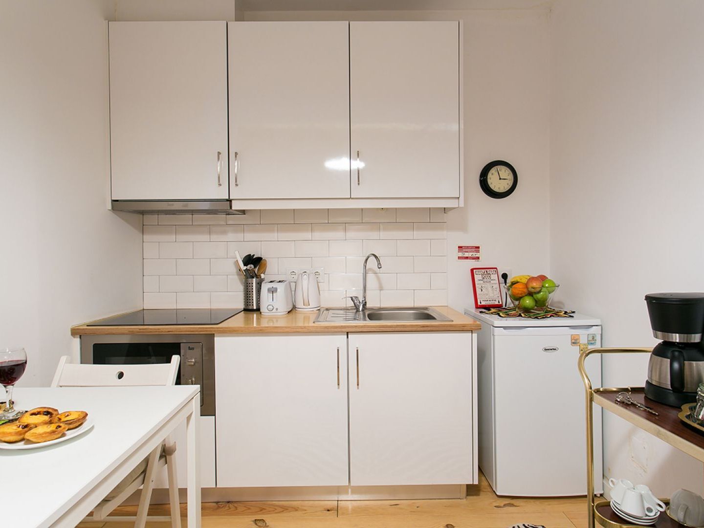 Apartment Joivy Inviting Flat Next To Bica Elevator