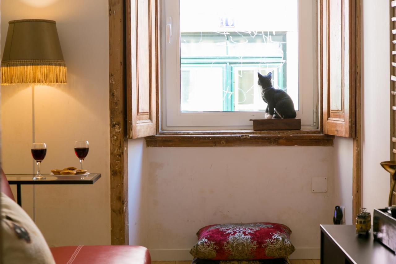 Joivy Inviting Flat Next To Bica Elevator Apartment Lissabon